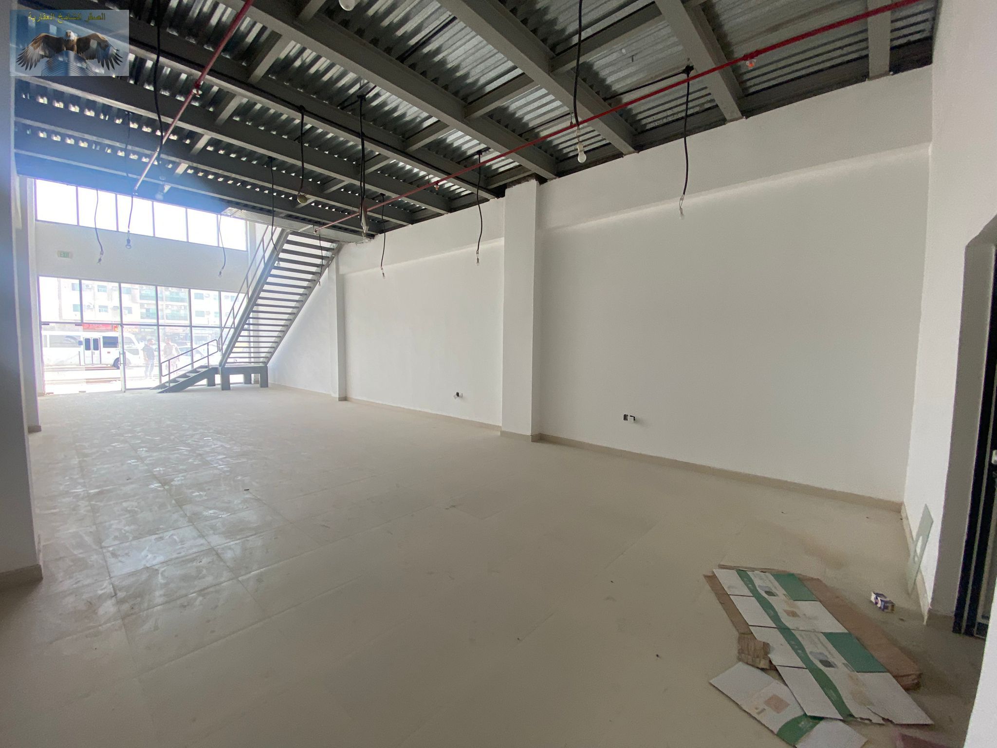 Warehouses and distribution centers; workshops and service centers; commercial and light industrial showrooms; businesses requiring large space in a p
