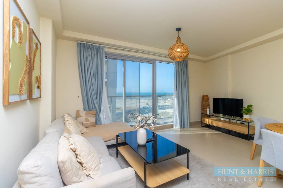 Largest 1 Bedroom Apartment for Sale in Al Marjan Island On the Beach
