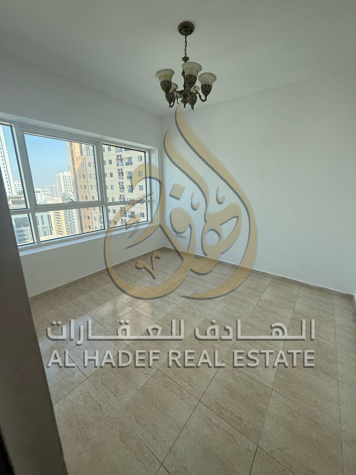 For rent in Sharjah - Al Taawun Area A great opportunity for a family looking for comfort and a prime location! Apartment Details: 3 bedrooms