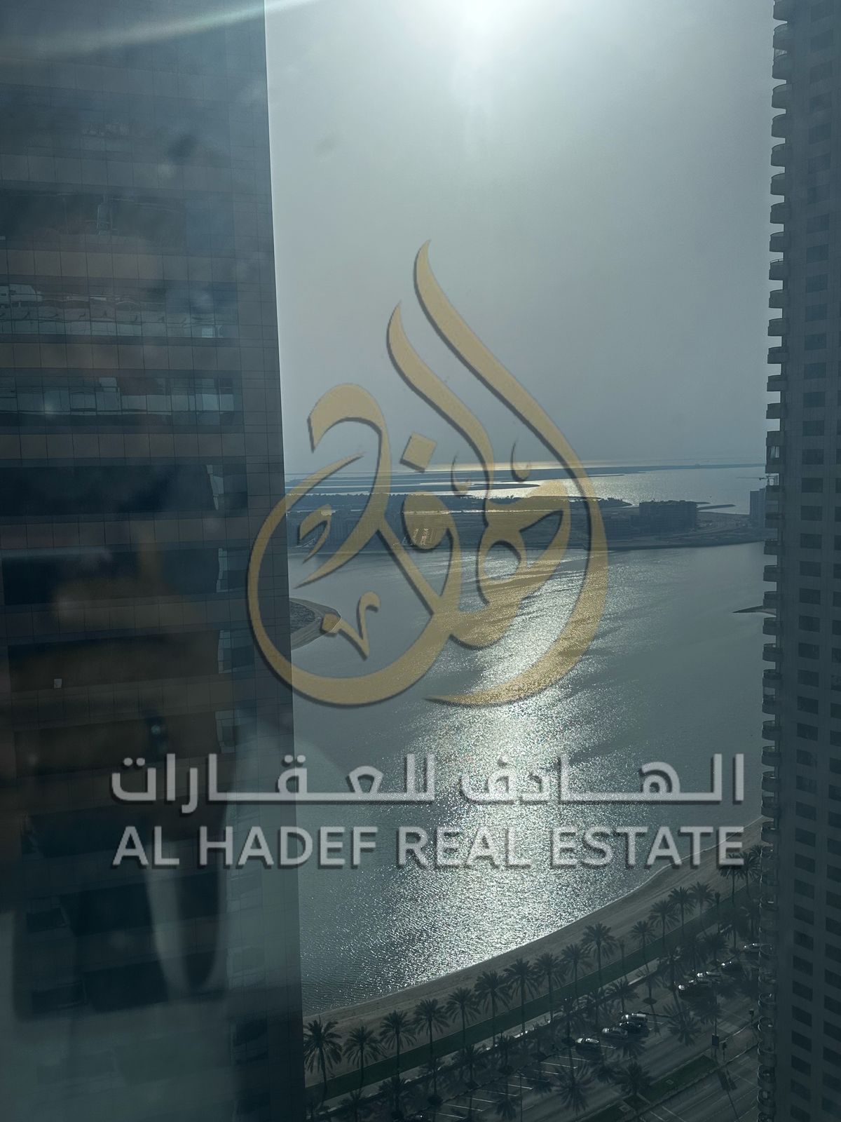 Apartment for rent in a new tower in Al Khan, Sharjah A spacious and distinctive apartment with 4 bedrooms, a living room, and a maid's room. A new