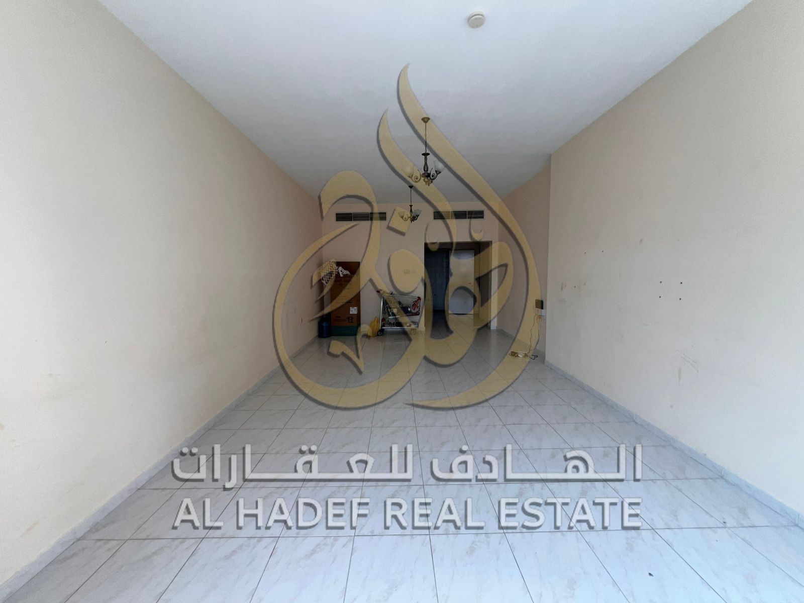 A cooperative apartment with 3 bedrooms, a living room, a dressing room, a laundry room, and a balcony is available, with payment facilities of up to