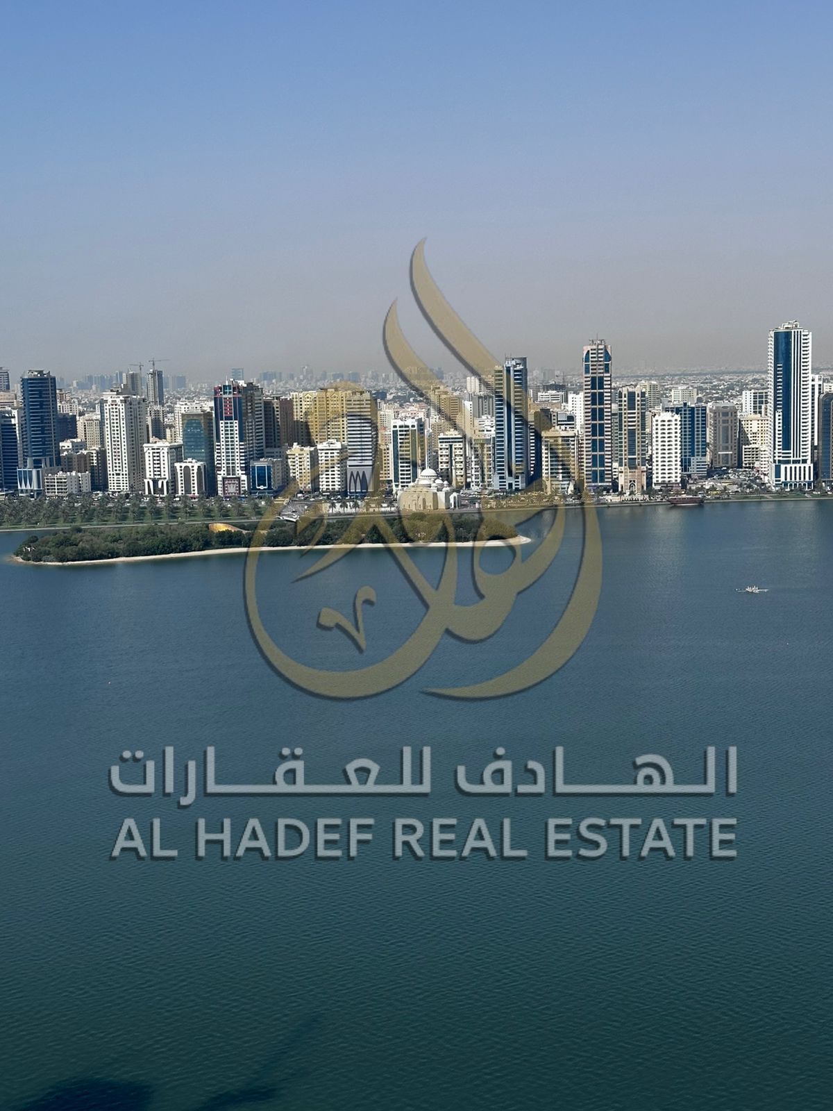 Available is the largest penthouse in Al Majaz 3 areaComplete sea viewLandscaped and large areaPayment method with facilities up to 4 or 6 checksMaid'