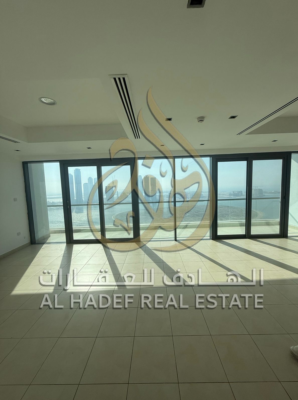 3 bedrooms and a living room + maid's room + laundry room, with a comfortable layout suitable for large families.