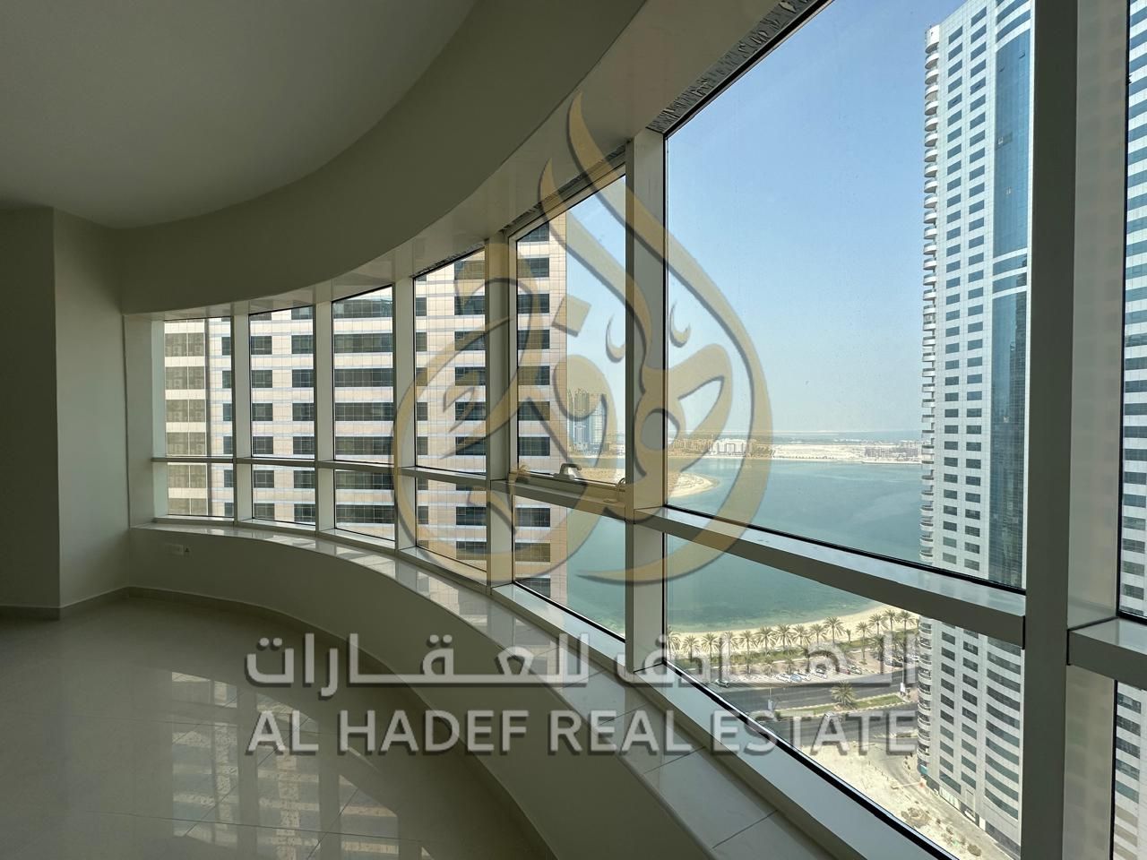 Luxury 4-bedroom apartment with a living room, 2700 sq ft – Al Qasba – Air conditioning and free parking