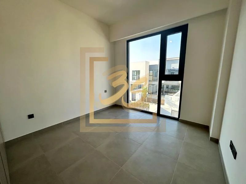 Single Row | Best Layout | Ready To Move In