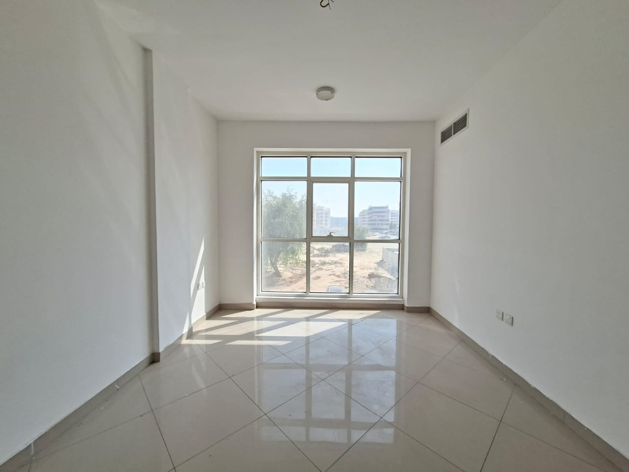 Like brand new building in Al jada out sid 1bhk 2 washroom prim location aljada