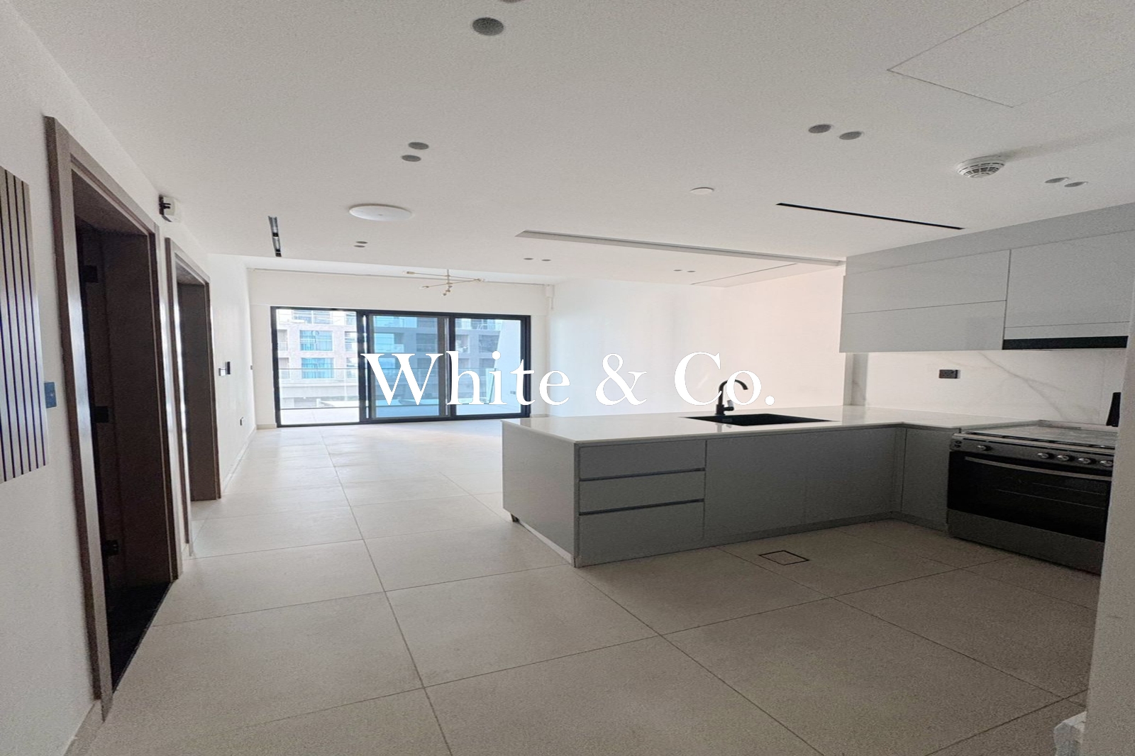 Prime Location | Unfurnished | Vacant now
