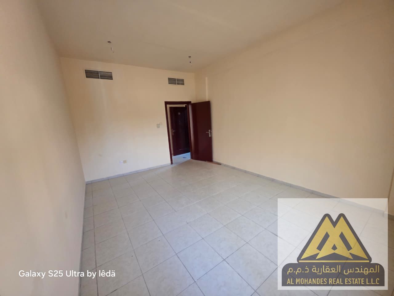 Large space | Balcony with a stunning view | Ideal for families due to its proximity to all amenities | Next to Falcon Towers