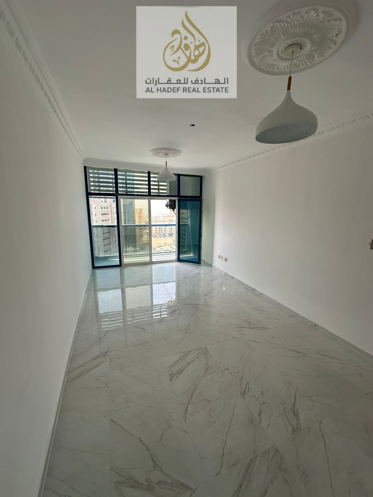 One-bedroom apartment, first inhabitant, with a wonderful view and super deluxe finishing, annual rent