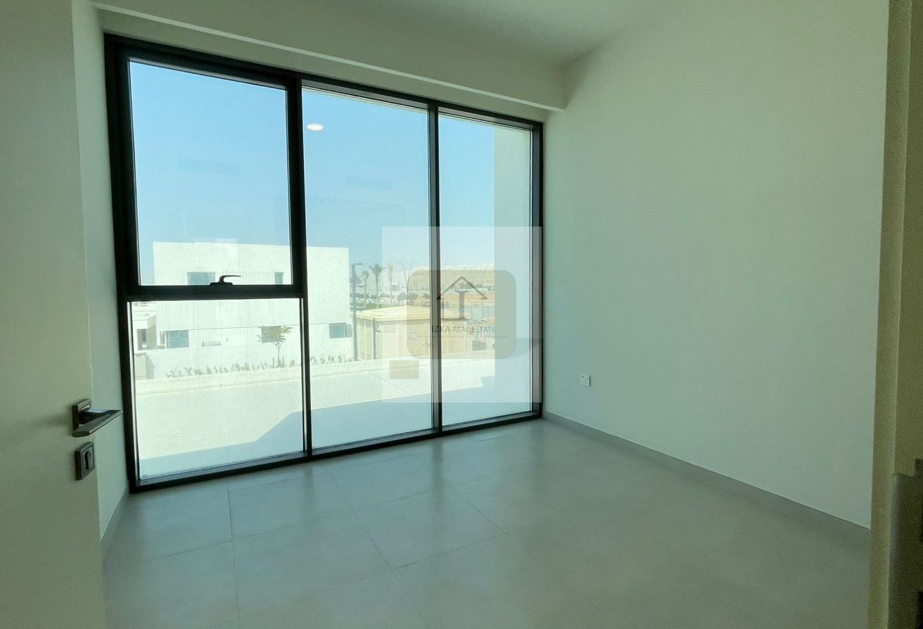 3 BR+MAID'S ROOM | PARK FACING | PRIME LOCATION