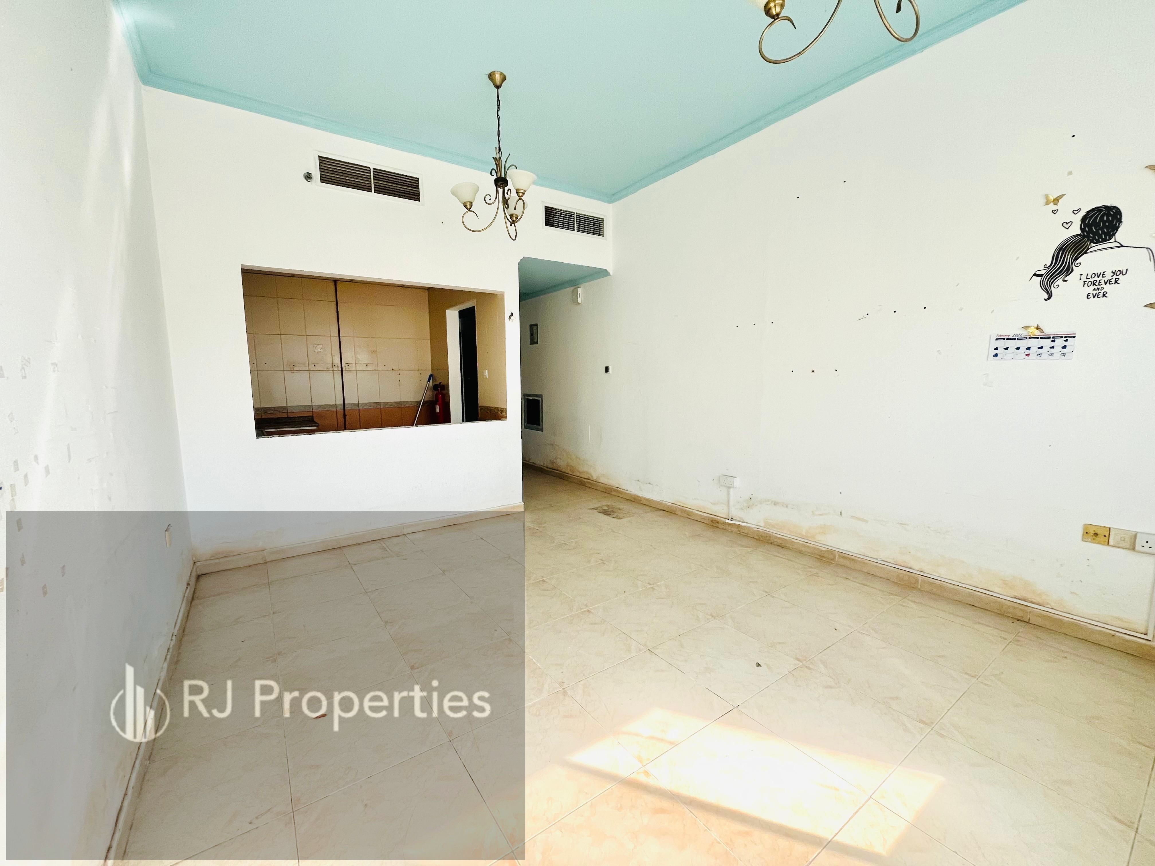 Hot OFFER LUXURY studio very spacious in family bulding close to saffri Mall only jest 24k