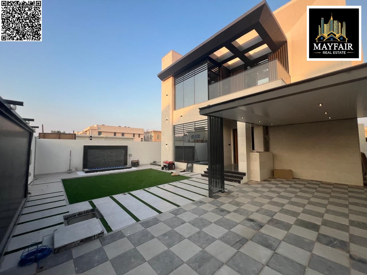 For sale: a villa with very spacious layouts and a luxurious design. This villa is an exceptional opportunity to live in one of the most prestigious a