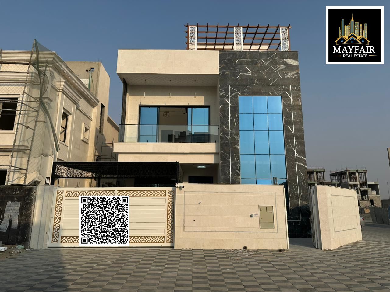 Luxury Corner Villa | Bright Interiors & Private Roof Space