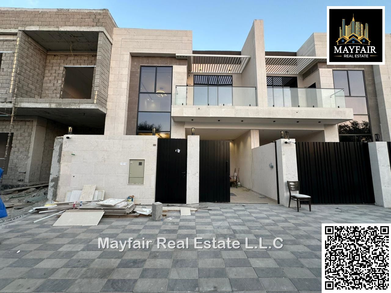 ownhouse with Fresh Interior and Private Parking | Special Price for Cash Buyer
