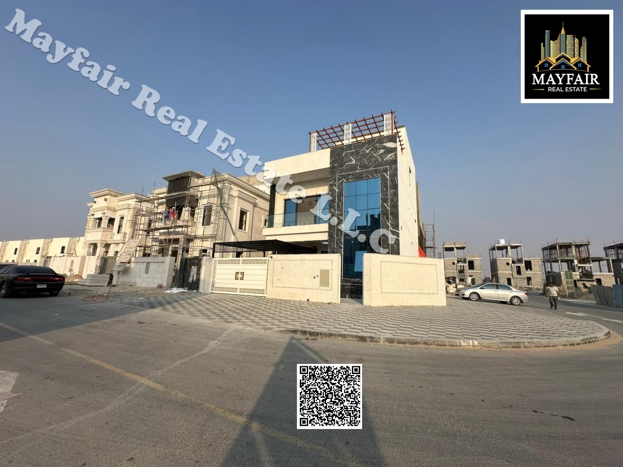 Premium Stand-Alone Residence with Roof Access | Transfer Included