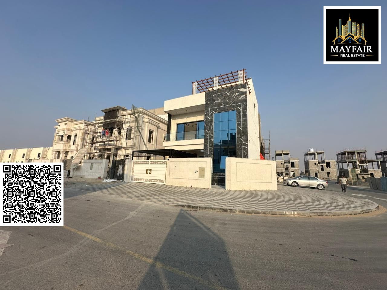 Exclusive Corner Residence With Roof Feature