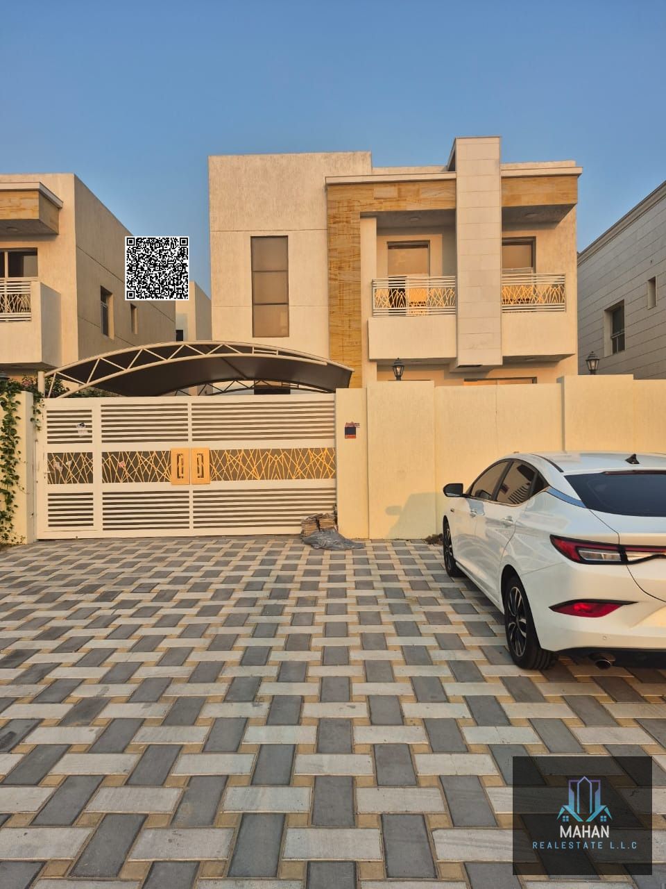 For sale: A luxurious villa in Al Yasmeen, Ajman. Featuring a modern design and high-quality finishes, it offers every comfort and luxury. The villa boasts a spacious layout and a large yard, perfect for creating outdoor seating areas or adding decorative