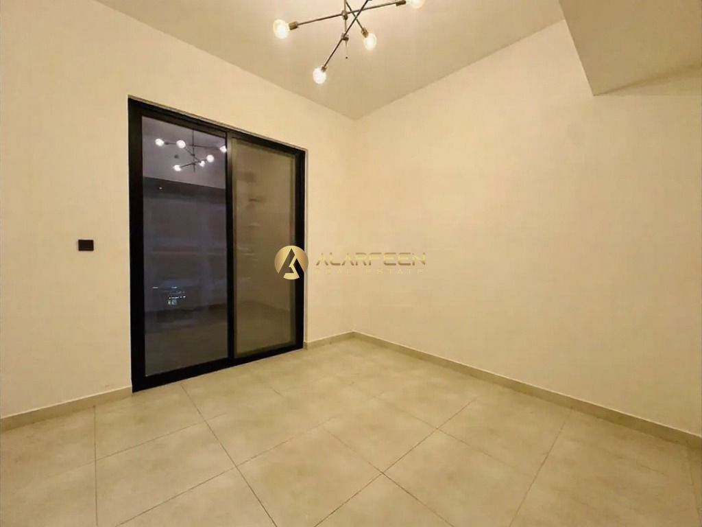 Unfurnished 2Bhk| Prime Location| Road view