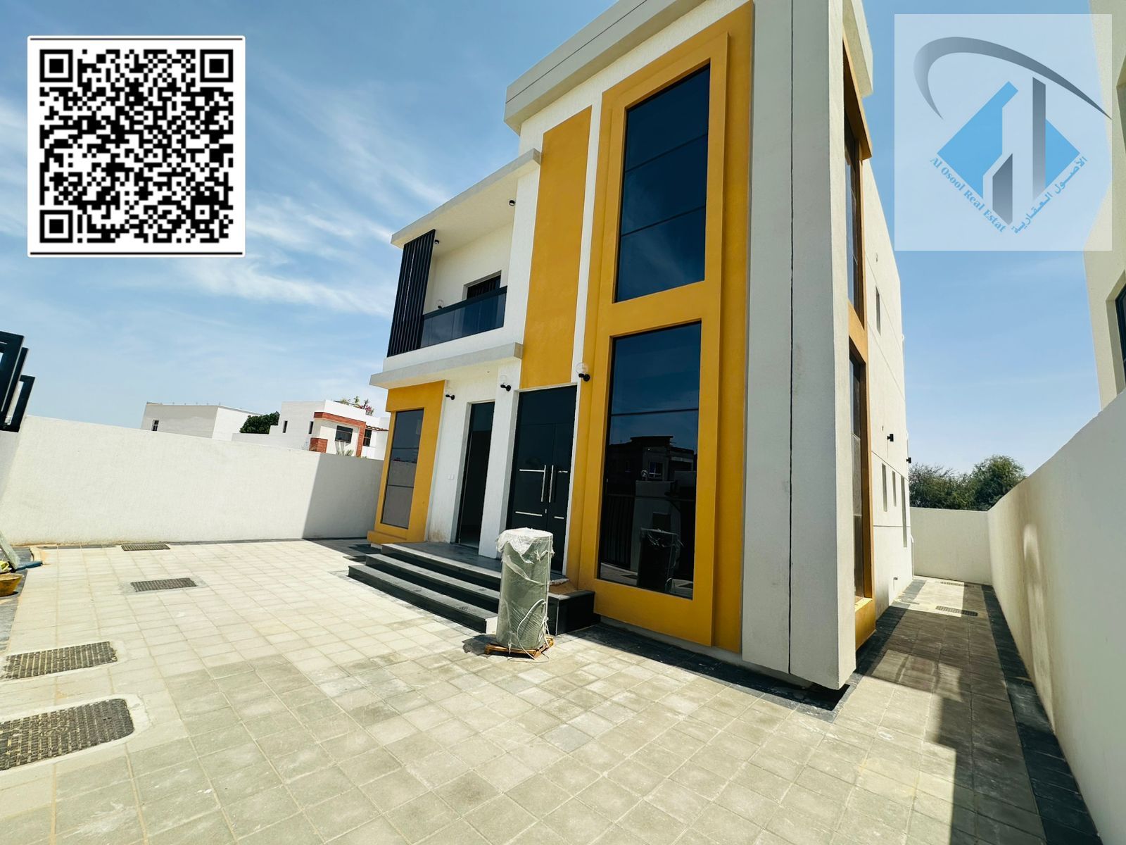 Villa for sale with a large yard, including registration and ownership fees with the possibility of bank financing without a down payment for 25 years