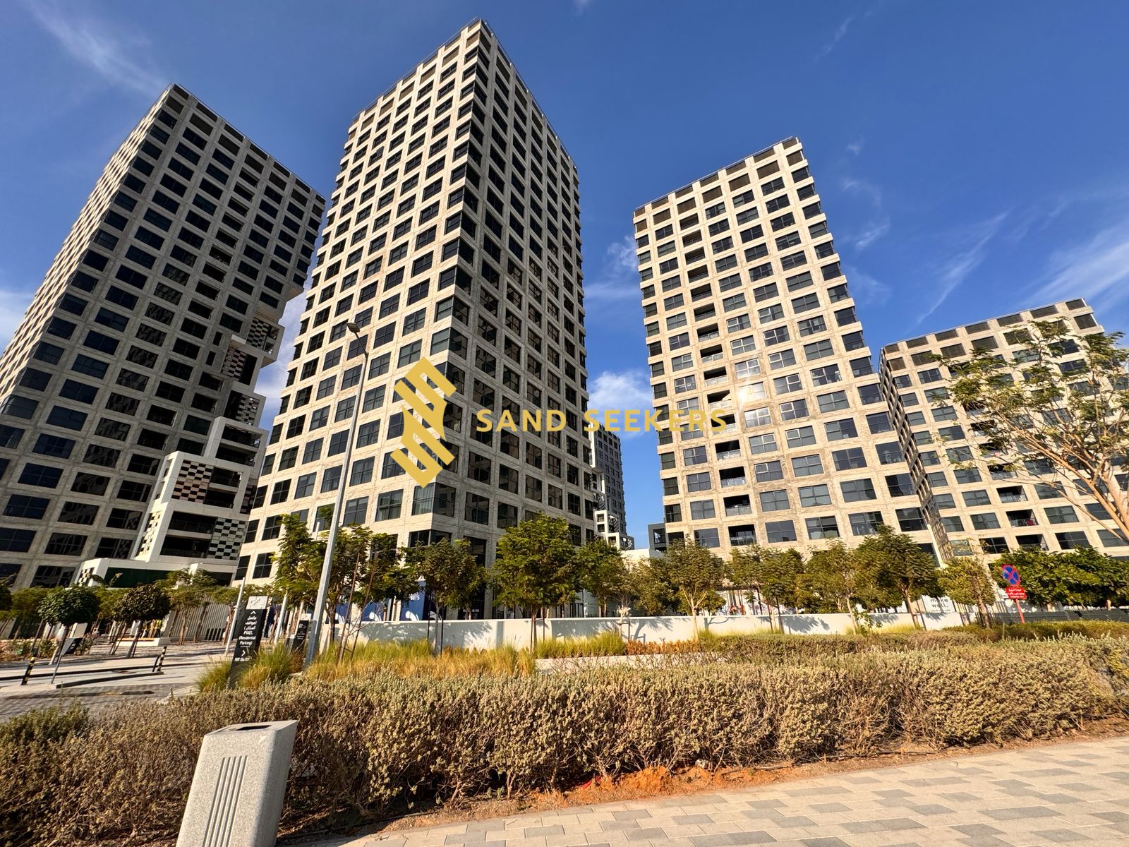 Luxury Living ! Eye-Catching Sea View ! Inquire Now