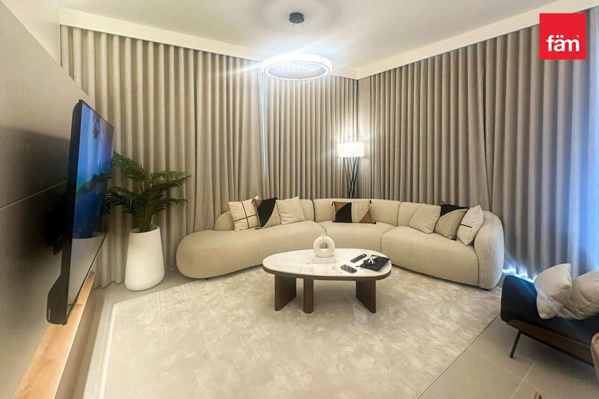 Spacious fully furnished 2 beds apt. high floor