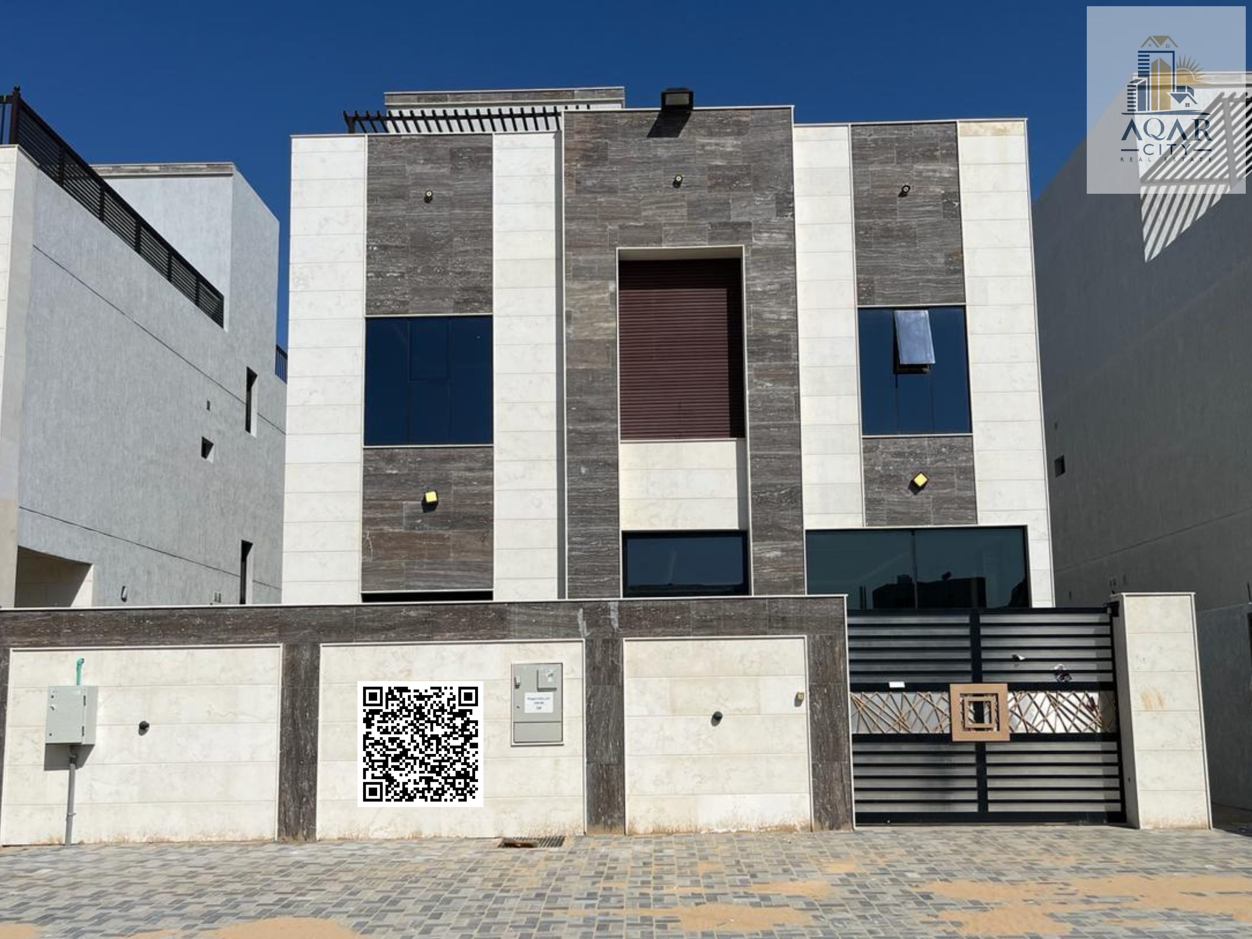 Include electricity, water, Air Conditioners | 5 bedrooms| Roof