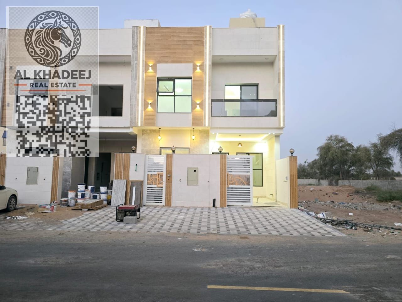 Townhouse for sale consisting of 4 rooms, a living room, a large kitchen with a roof and a maid's room in Al Helio 2 area next to Mohammed bin Zayed R