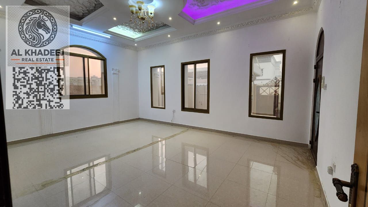 Luxurious villa for sale in Al Rawda 3 - Ajman, consisting of 5 master bedrooms and a maid's room
