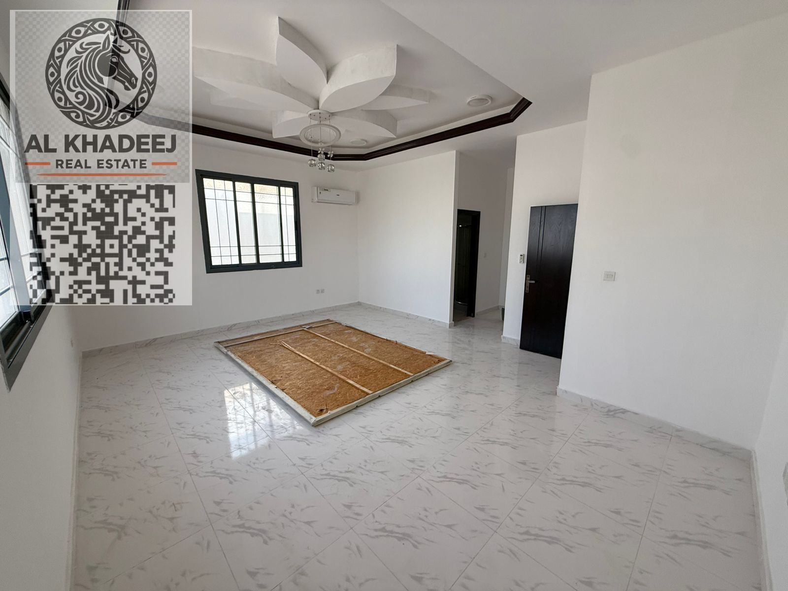 For annual rent in Ajman, Al Yasmeen Corner, 5 master bedrooms, a hall, a sitting room, a store, a maid’s room, a kitchen, a large yard, and an extern