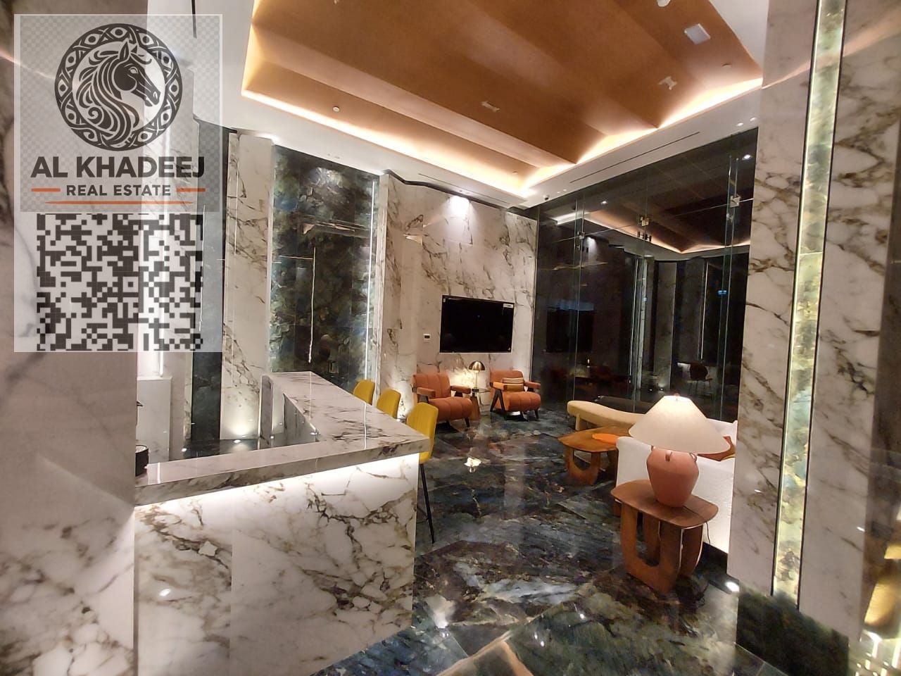 First occupancy tower | Spacious areas | Modern decor and finishes | With free parking | Open view