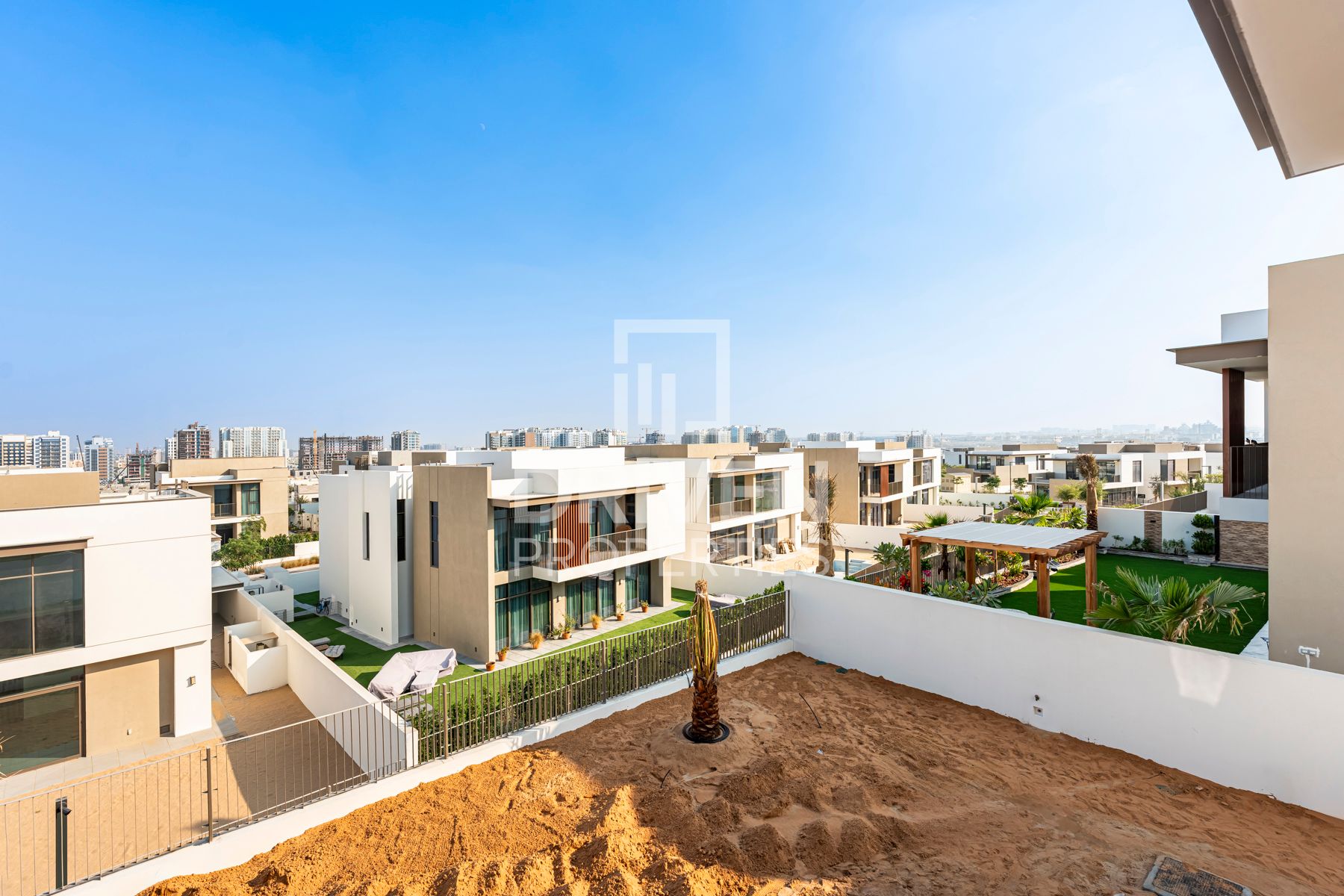 Spacious Landscaped Villa and Well-managed