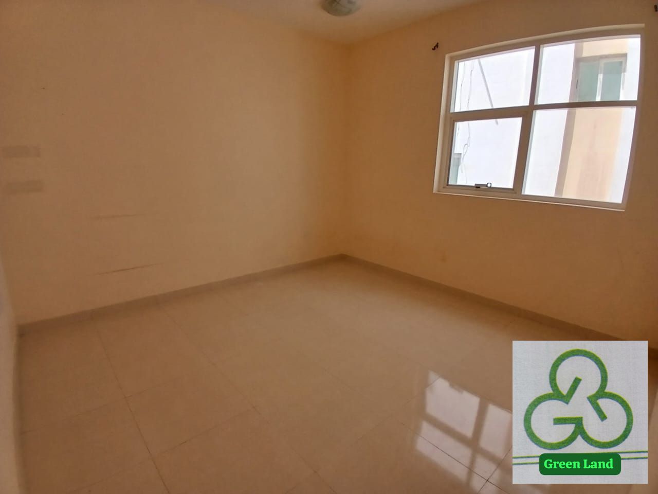 Hot Offer // 1 BHK Only For Family // Central Ac // Central Gas // Only 25 K