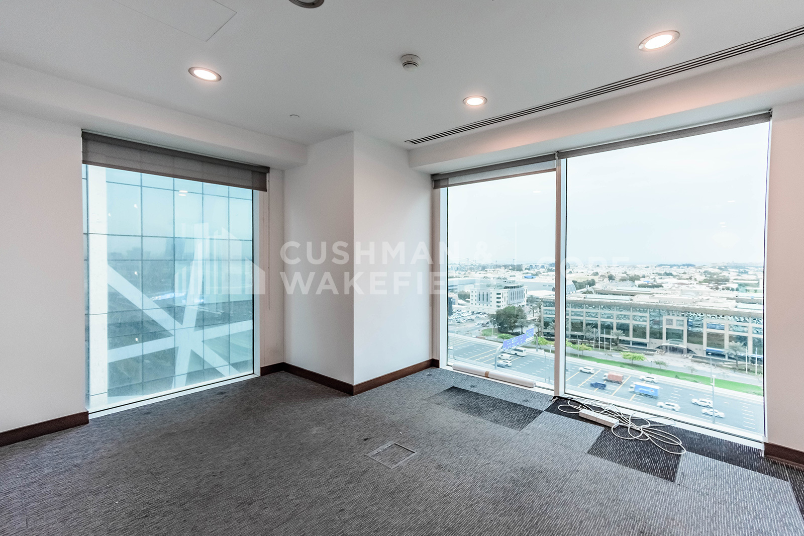 Fitted and Furnished | Sea Views | DED License