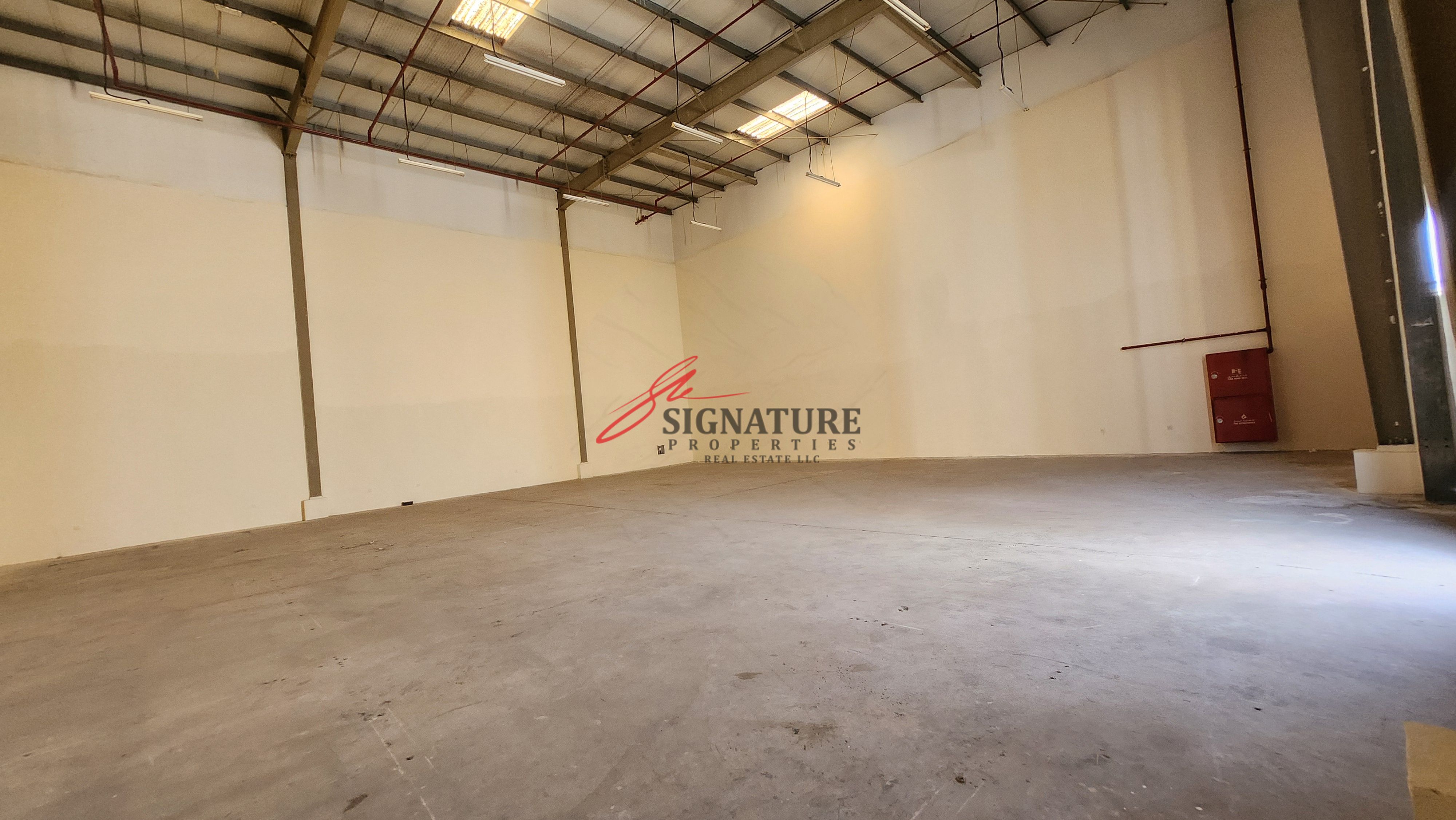 3100 SQRFT WAREHOUSE AVAILABLE FOR RENT IN UMMULQWIN INDUSTRIAL AREA
