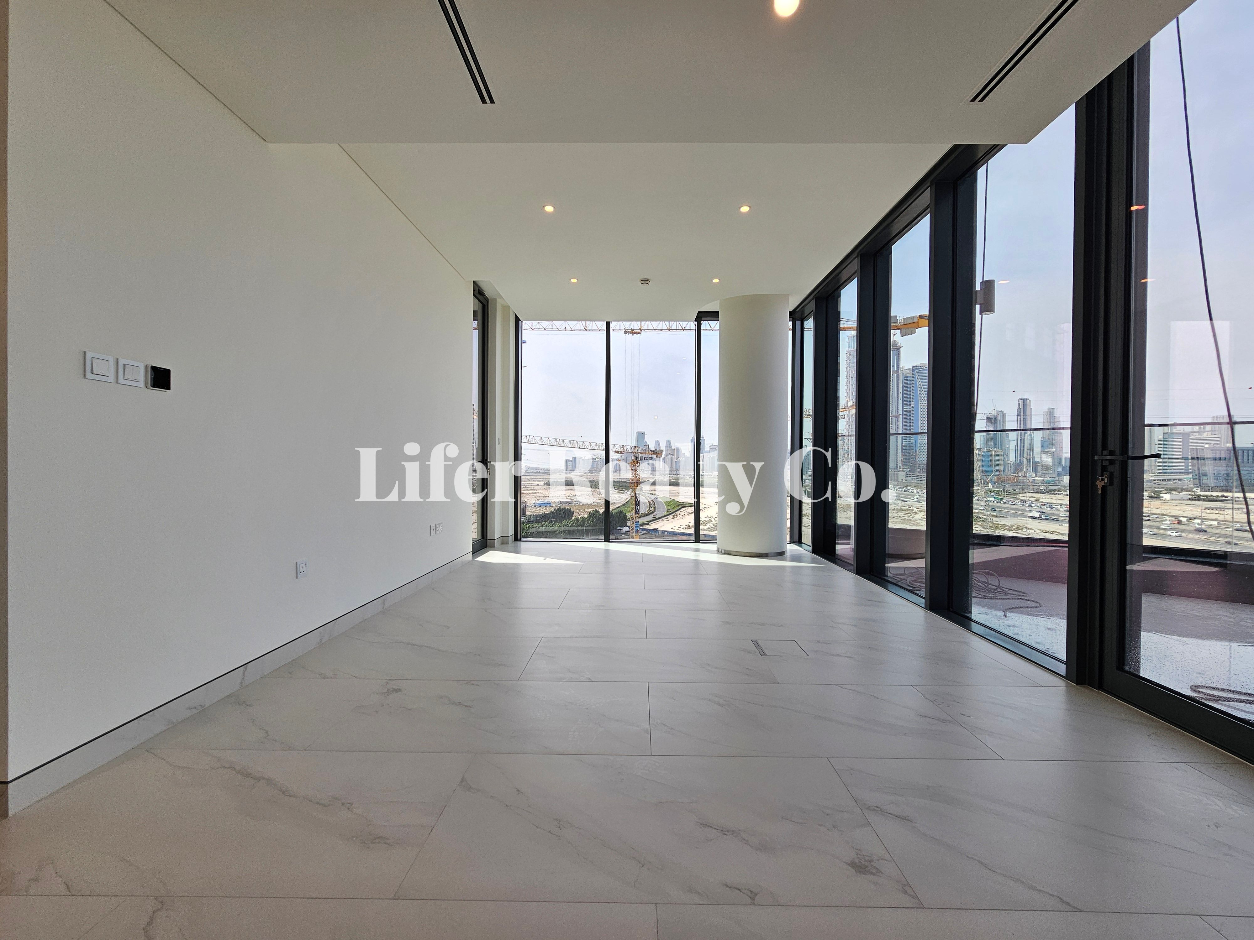 Full Downtown View | Brand New | Large Layout