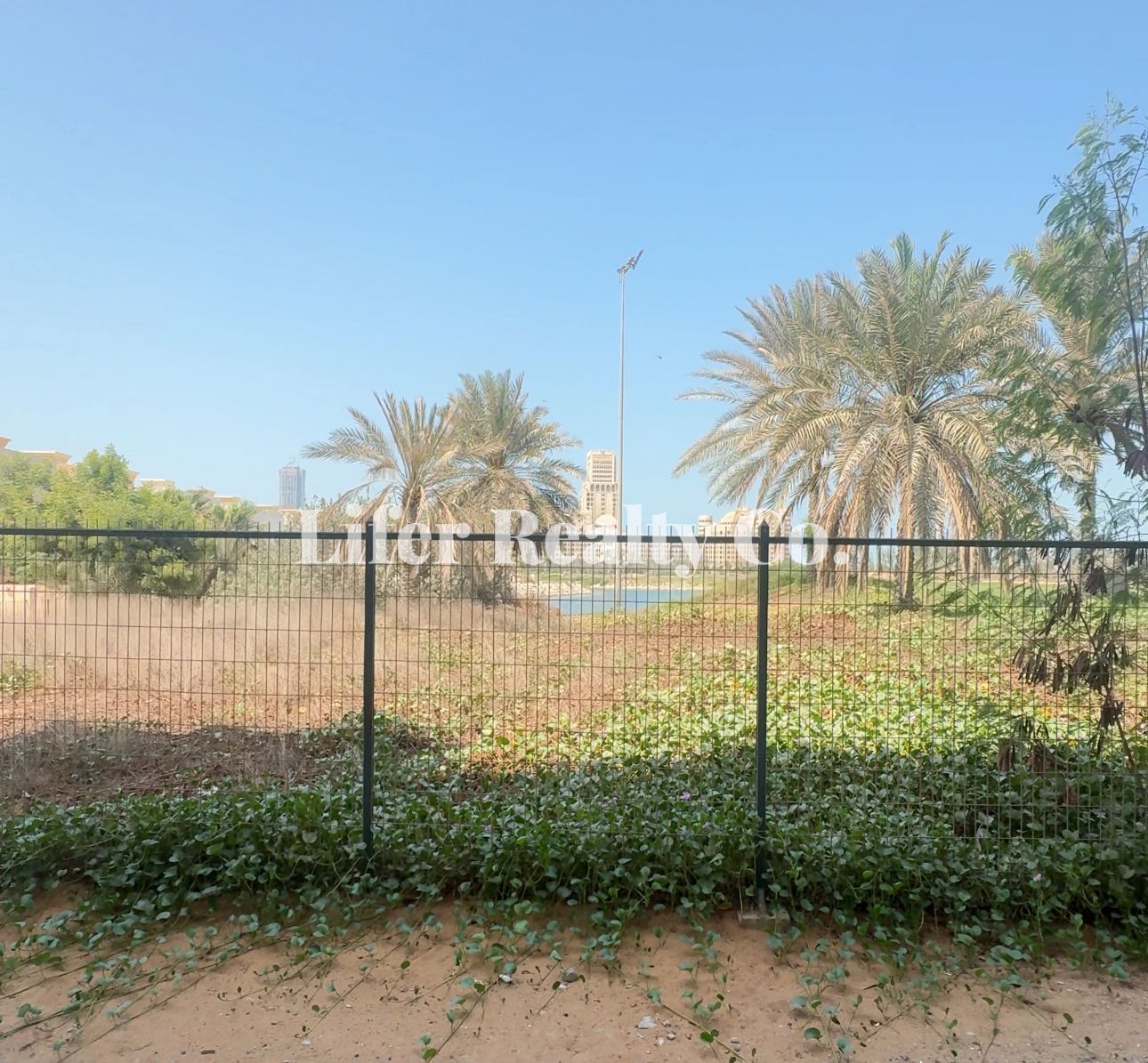 SPACIOUS LYOUT I VACANT I GOOD FOR SHORT TERM RENTAL I GOLF VIEW
