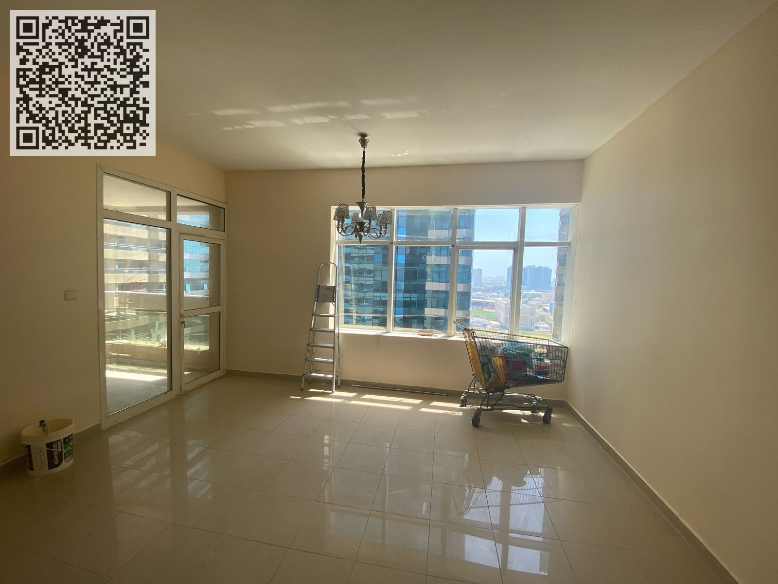 1bhk available for sale with parking amazing clean aprtment good location in horizon tower