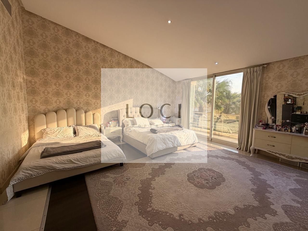 OPULENT| MODERN LIVING | GENEROUS SPACE | VACANT