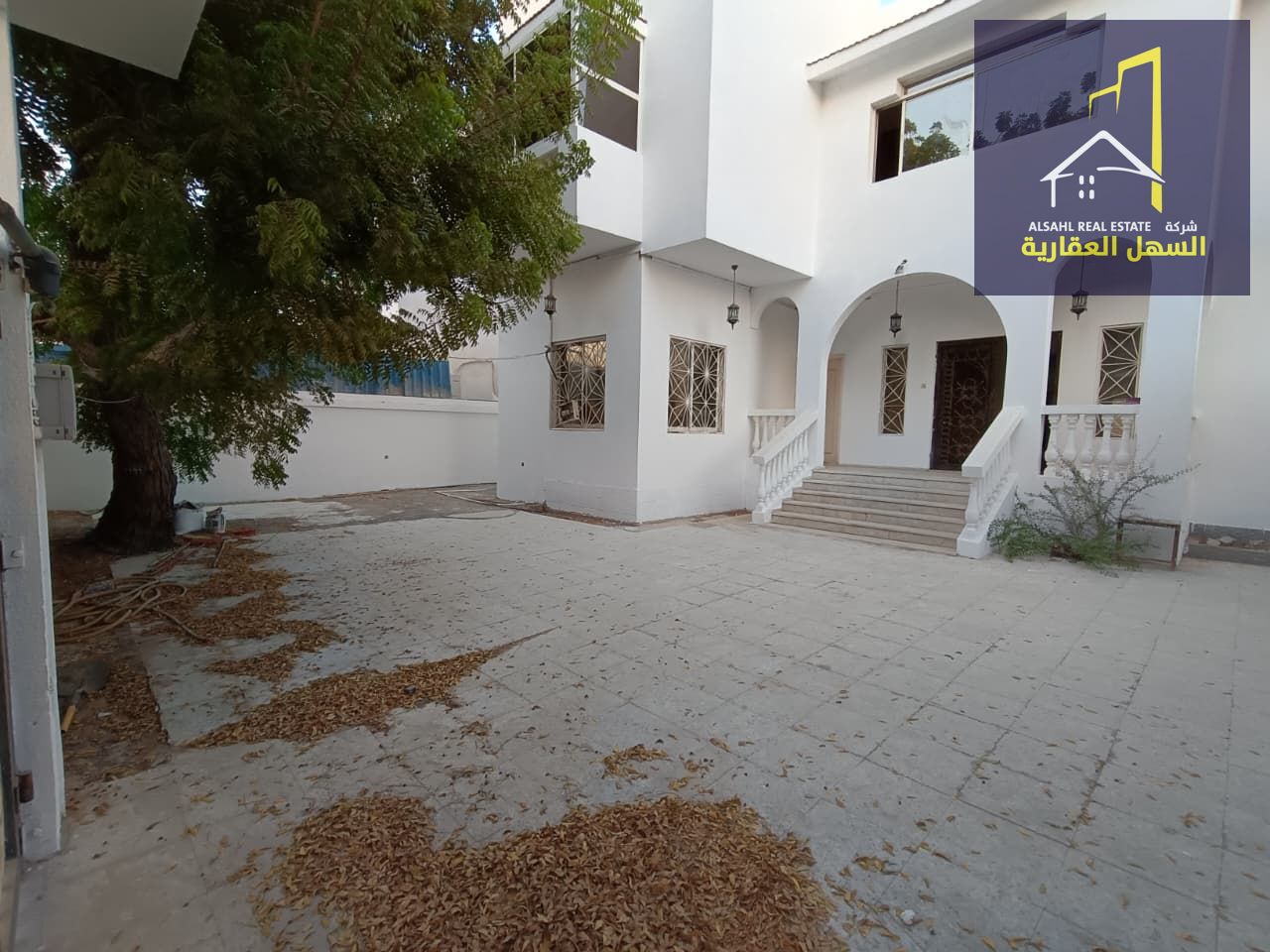 For Sale – Villa in Al Falaj Area – Sharjah A villa in a very prime location on a corner of two roads, very close to the mosque and school,