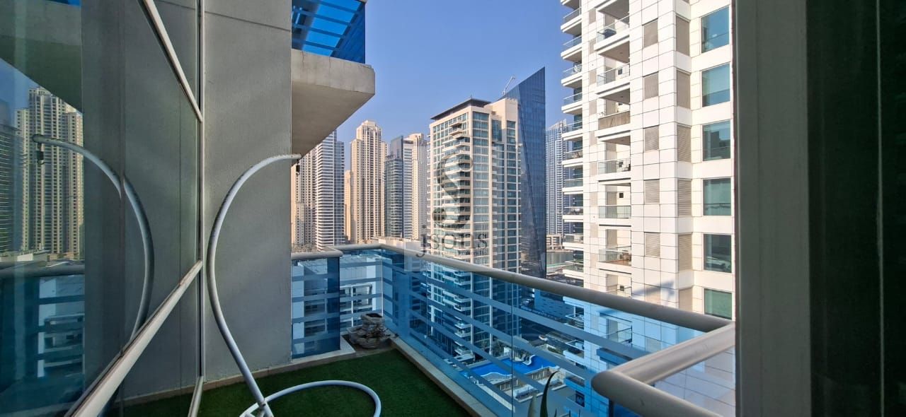 Spacious 2 BR in Cascades Tower, Dubai Marina