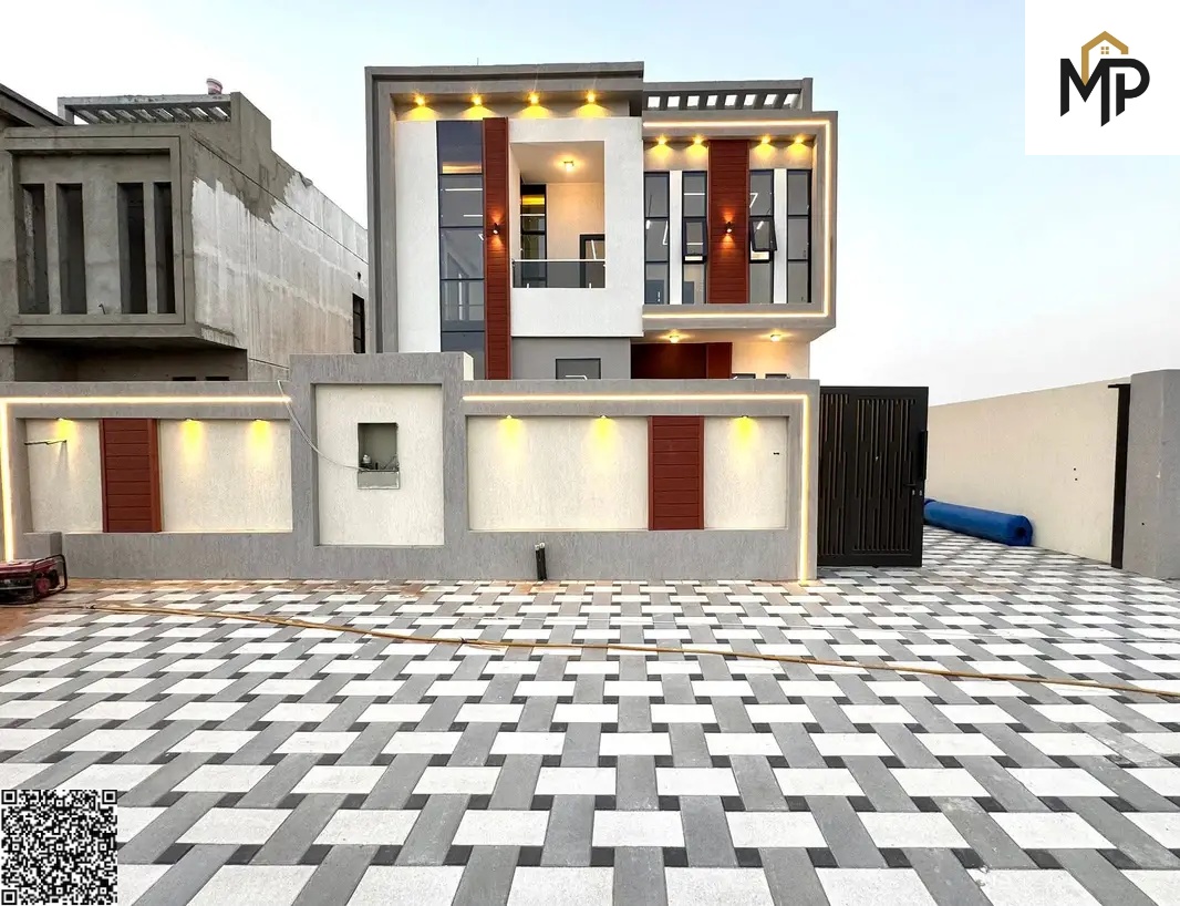 Own a villa in a prime location on the main street, directly in the service area, including registration and ownership fees.