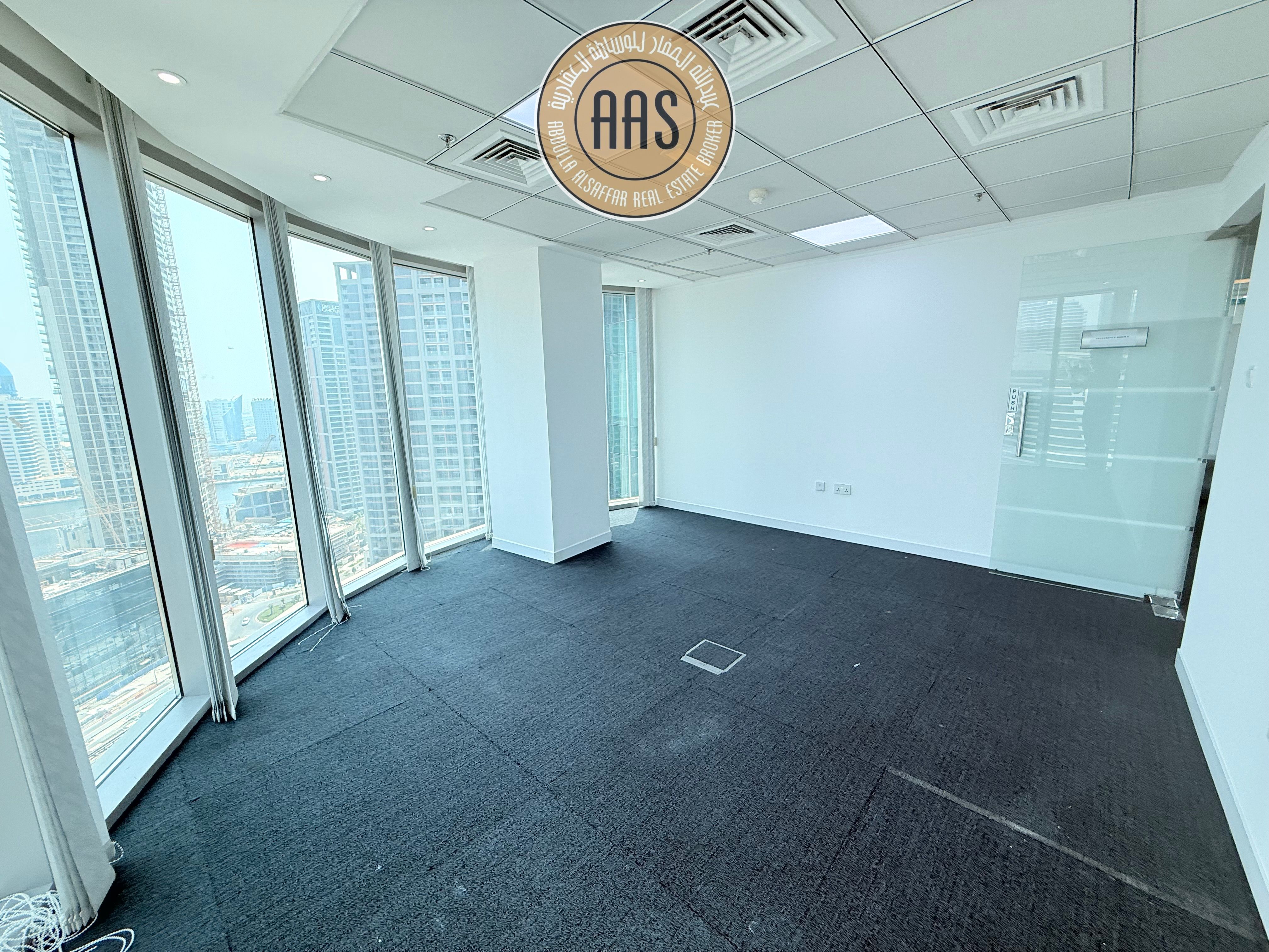 Size 1000 Sqft /// All Bills Including// Multiple Office available for rent