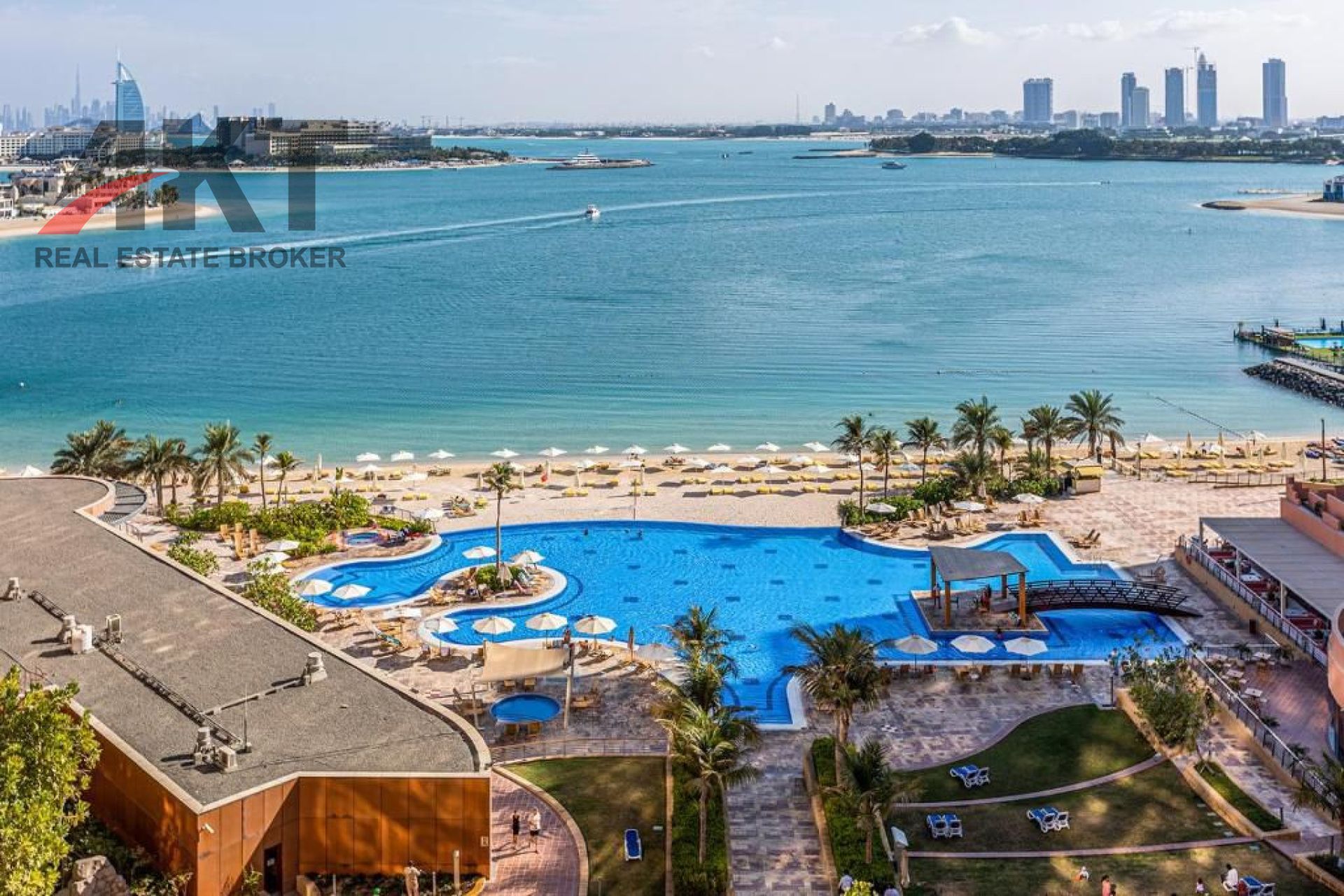 Jumeirah 1BR Condo in Dubai, Palm Jumeirah
