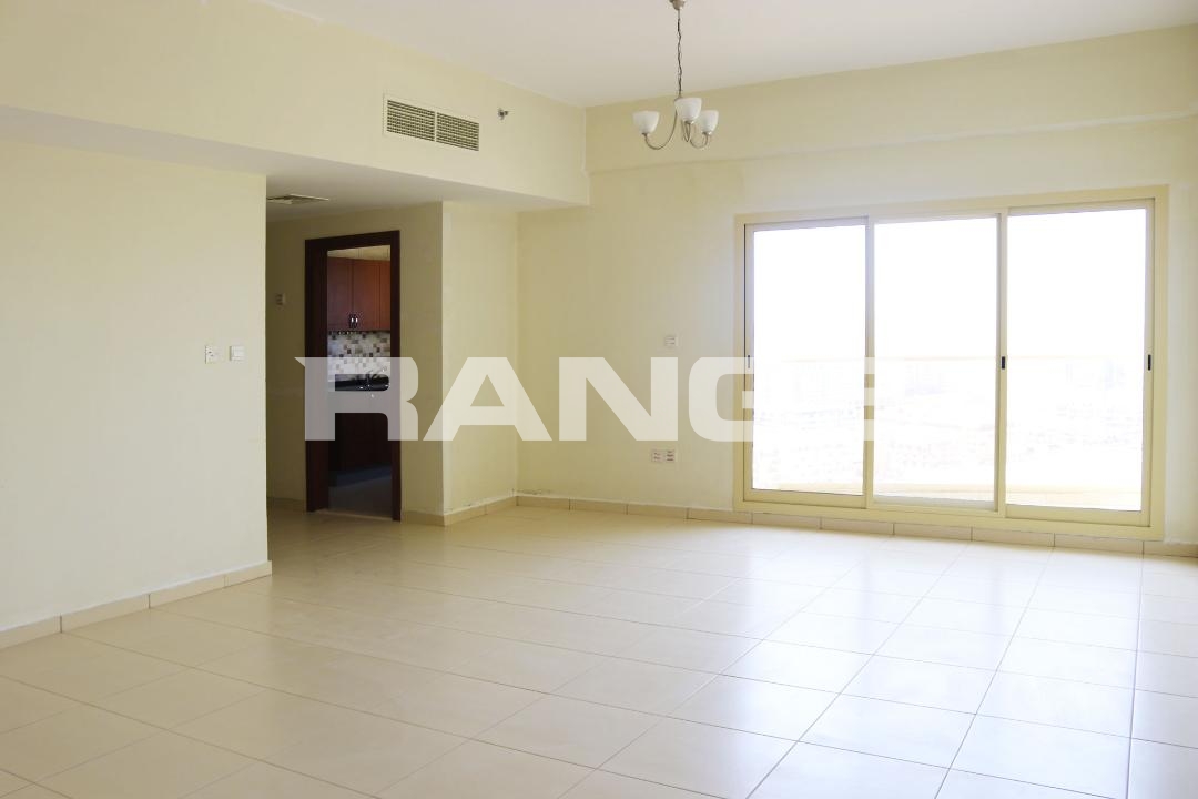 Large 2BR | Closed kitchen | Great Location