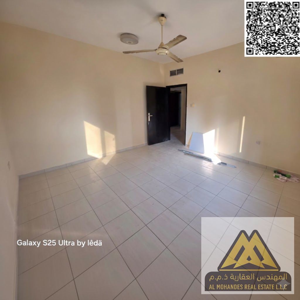 Very large spaces | Spacious balcony with a distinctive view | Lively location close to: transportation, shopping centers, restaurants, pharmacies, an