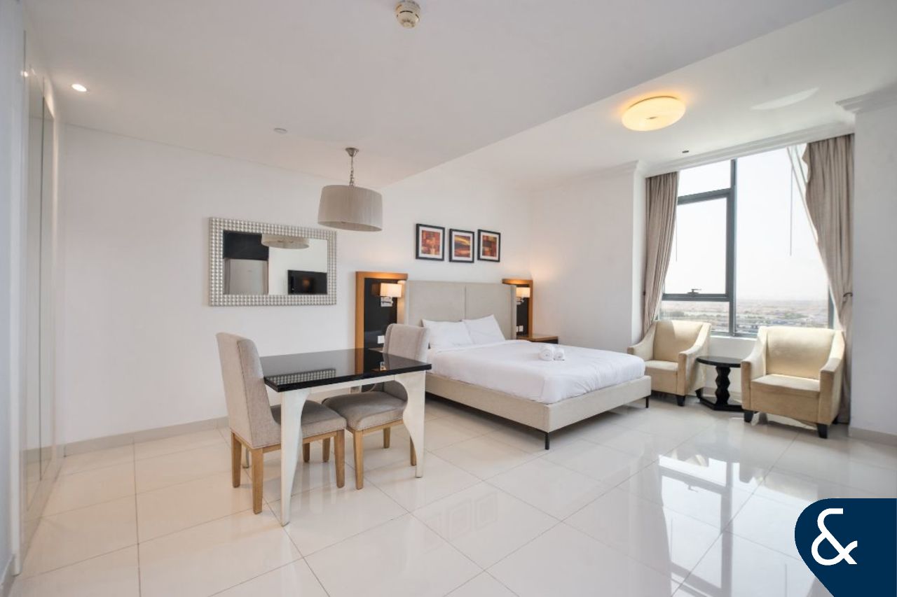 Prime Location | Polo View | Vacant