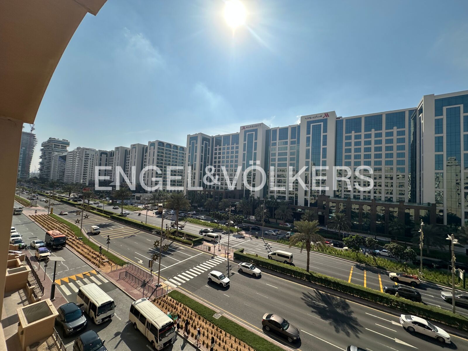 Jumeirah 2BR Condo in Dubai, Palm Jumeirah