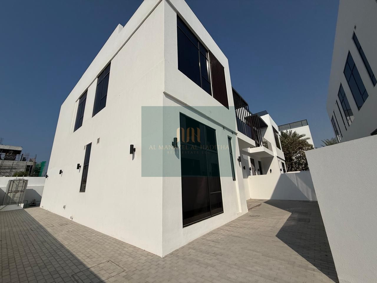 SEMI DETACHED VILLA | MAID’S ROOMS I PRIVATE GARDEN