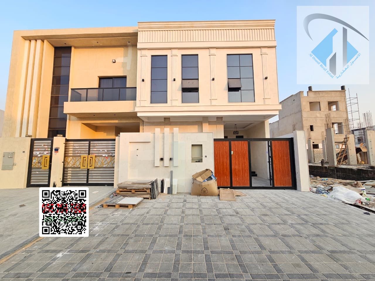 For sale: 3-story villa at a very reasonable price, including electricity and water. Registration available. Located next to a main street, freehold,