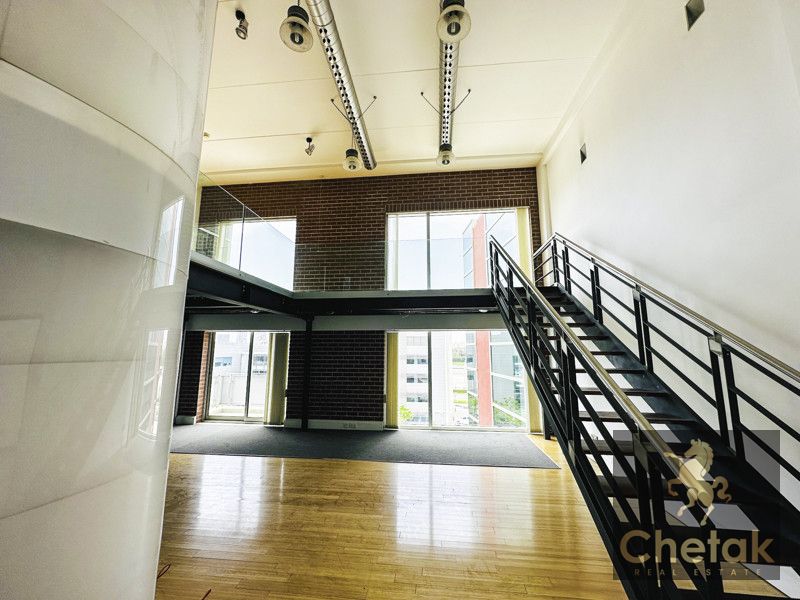 Modern Office | Media City | Bright Open Layout